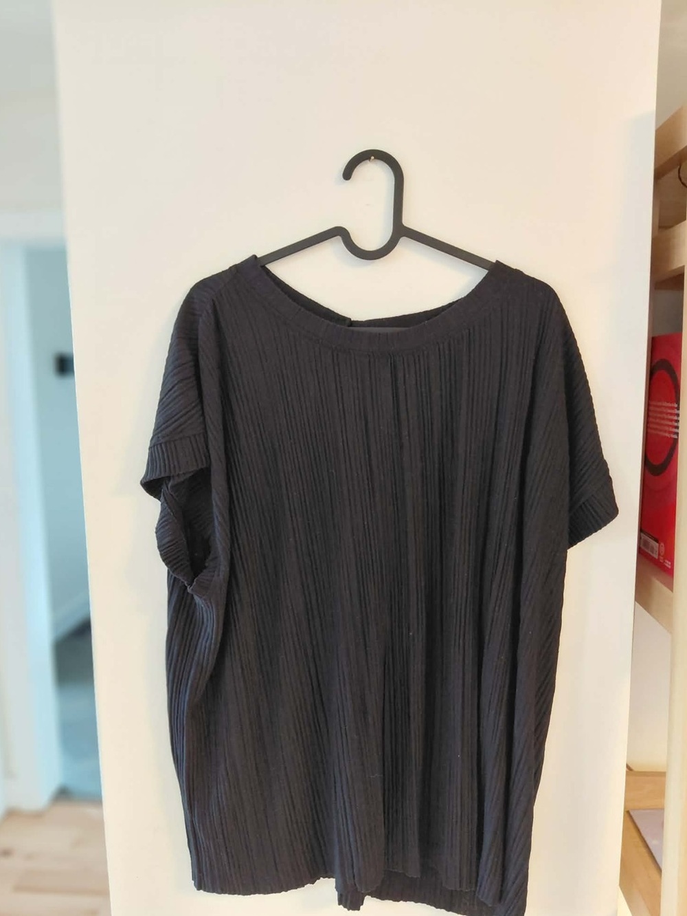 ⭐️ 3/$25 RW&CO Everyday Women's Short Sleeve Pleated Top - Black Size XXL